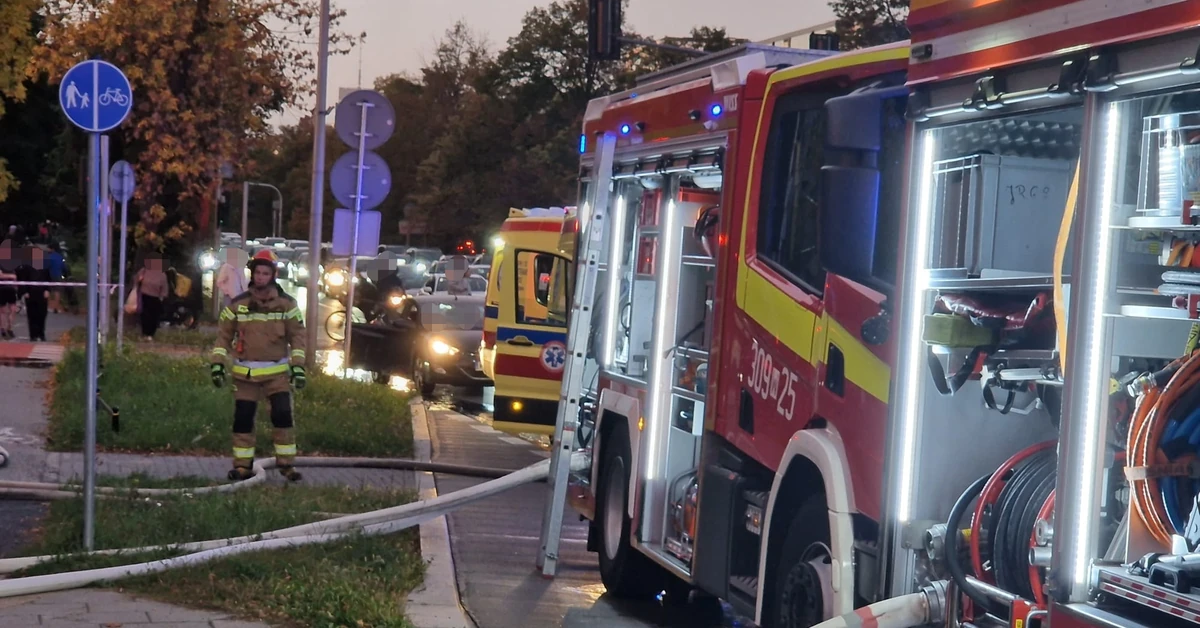 Wybuch w budynku przy Żwirki i Wigury. Zablokowany wyjazd z Warszawy