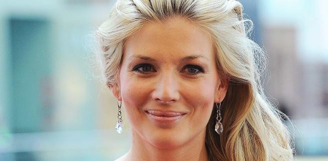 <b>Izabella Łukomska-Pyżalska z listy TR i Europy Plus</b>
<br>
<br>
Prezes Warty Poznań 36-letnia Izabella Łukomska-Pyżalska reprezentuje koalicję Twój Ruch - Europa Plus w Poznaniu. 
<br>
<br>
Łukomska-Pyżalska od trzech lat jest prezesem piłkarskiej sekcji Warty Poznań. Wcześniej pracowała jako modelka. Jej sesje zdjęciowe pojawiły się na okładkach znanych magazynów dla mężczyzn, w tym Playboya.