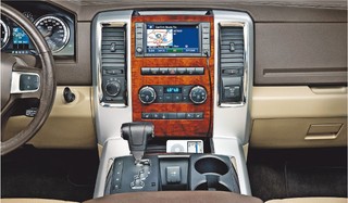 Komputery w samochodach narażone na atak hakerów jak domowe pecety