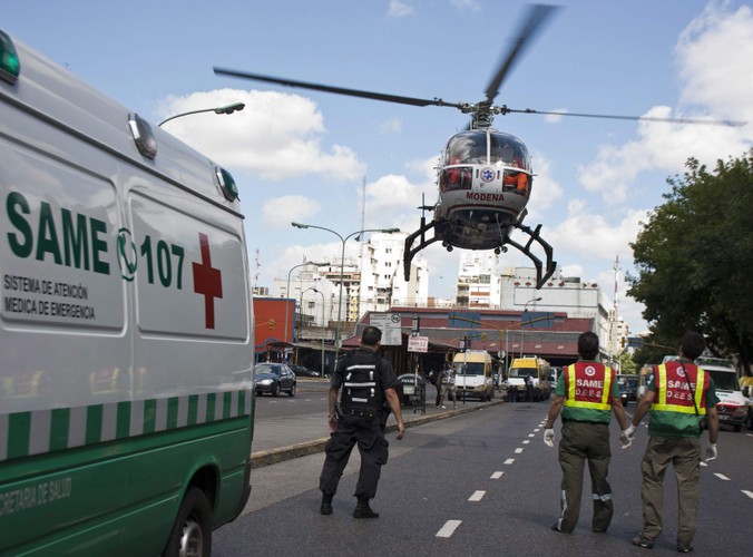 49 osób zginęło w wypadku kolejowym na dworcu Once w stolicy Argentyny, Buenos Aires. W wagonach uwięzionych jest nadal 30 osób - poinformował szef obrony cywilnej Daniel Russo