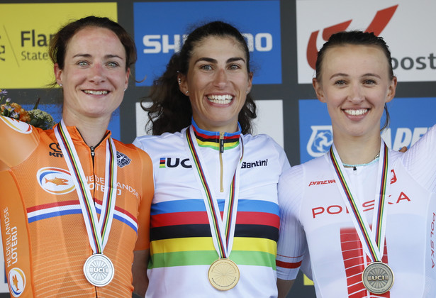 Marianne Vos, Elisa Balsamo i Katarzyna Niewiadoma na podium