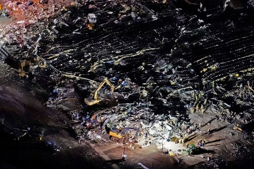 Razorena fabrika sveća u Mejfildu, Kentaki