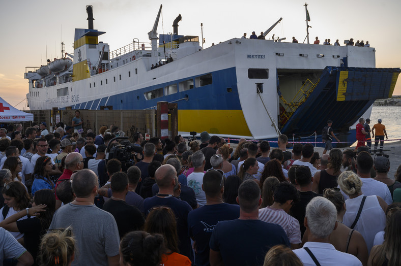 Pod przewodnictwem wiceburmistrza wyspy Attilio Lucii prawie sto osób na Lampedusie protestowało w połowie września br. przeciwko otwarciu kolejnych obozów dla imigrantów