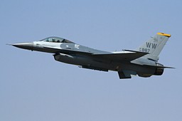 Tarcza skuteczniejsza od miecza. F16 to nie game changer na froncie [WYWIAD]