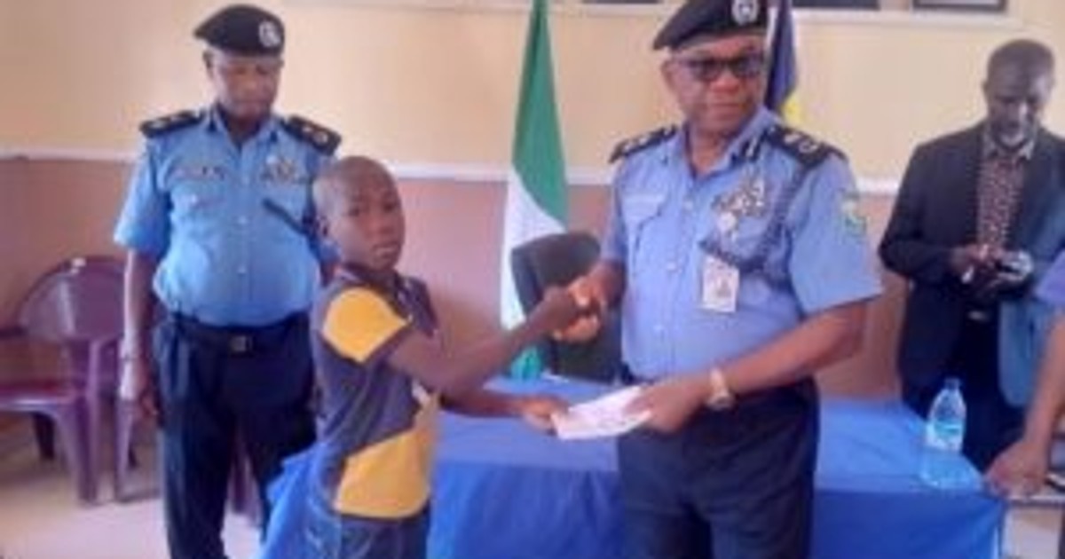 CP presents ₦45m cheques to deceased police officers' families - Vimarsana News