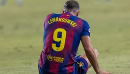 Oliver Kahn wbił szpilkę Robertowi Lewandowskiemu. Ujawnił prawdę o jego rozstaniu z Bayernem