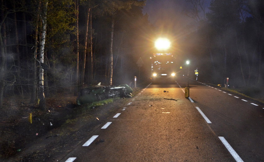 Tragiczny wypadek pod Nowogrodem Bobrzańskim. Zginęli młodzi ludzie