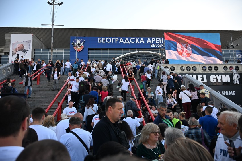 Skup SNS u Beogradskoj areni