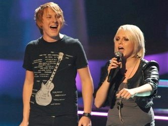 Antek Smykiewicz wygrywa z Martyną Ciok