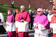 Od lewej: metropolita krakowski abp Marek Jędraszewski, przewodniczący Konferencji Episkopatu Polski abp Stanisław Gądecki, bp Artur Miziński oraz arcybiskup senior archidiecezji krakowskiej kardynał Stanisław Dziwisz