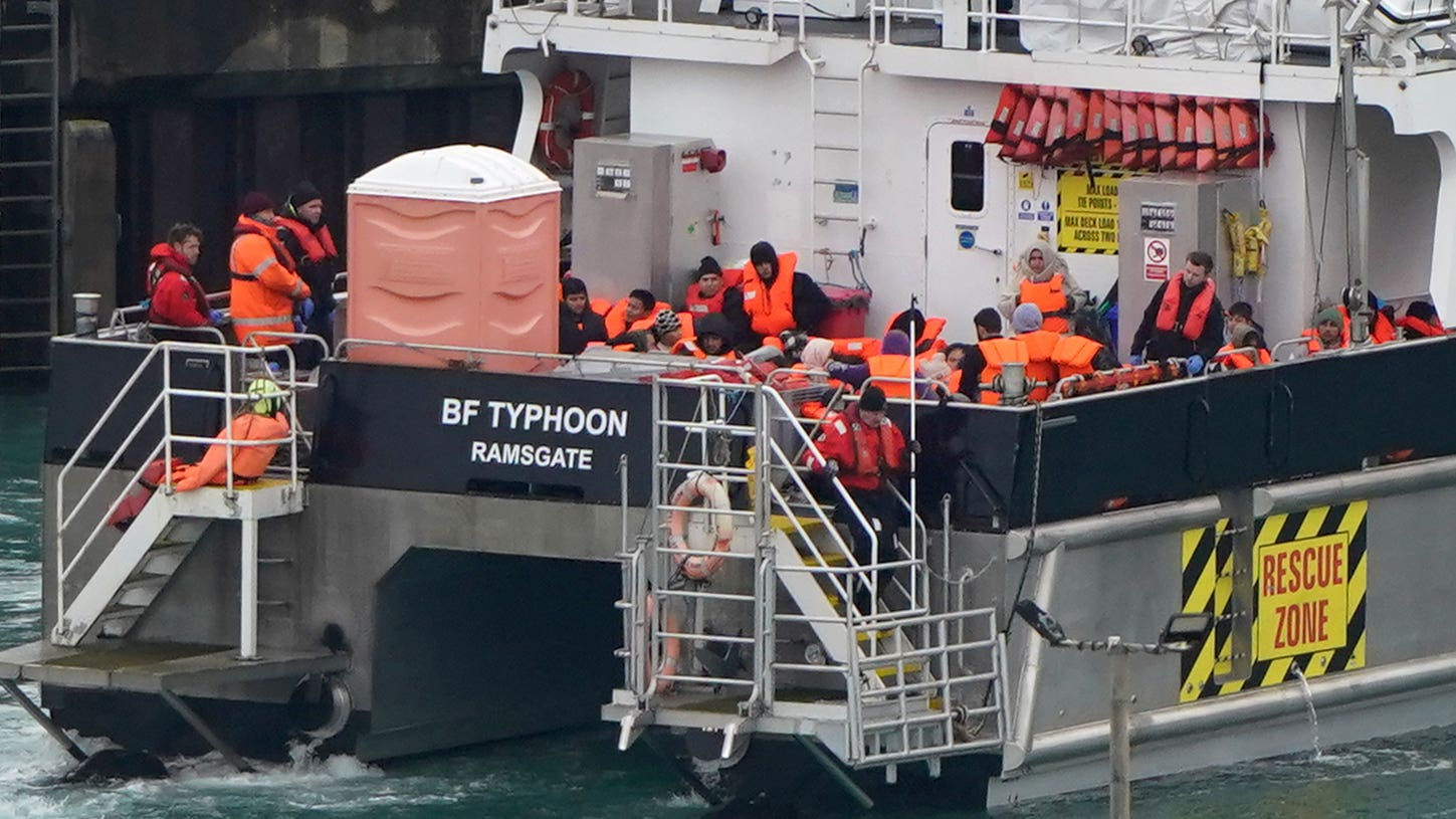 Over 800 cross the Channel in small boats - largest day since Oct 8