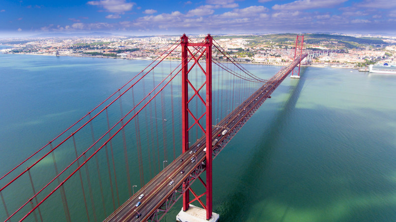 Most 25 kwietnia, Lizbona