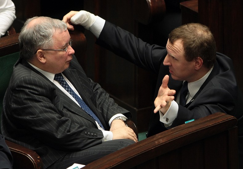 Jarosław Kaczyński i Jacek Kurski w 2009 r.