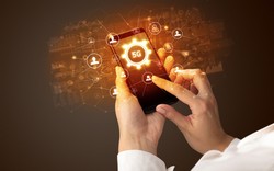 Dlaczego wstrzymano aukcję 5G? WYJAŚNIENIA szefa UKE