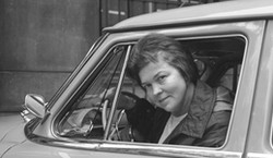 Kobieta w PRL-u. Pamiętasz jej życie? Wspominkowy QUIZ o tamtych czasach