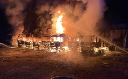 Pomorskie: W nocnym pożarze spłonęło 9 ciężarówek