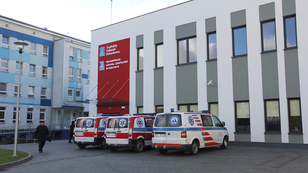 Wojewódzki Szpital Zespolony w Kielcach pilnie zatrudni lekarzy specjalistów. Placówka przede wszystkim poszukuje chirurgów i ortopedów do pełnienia dyżurów kontraktowych w Szpitalnym Oddziale Ratunkowym. To wynik protestu lekarzy, którzy zdecydowali się wypowiedzieć tzw. klauzulę "opt-out", nie godząc się na pracę w wymiarze ponad 48 godzin tygodniowo.