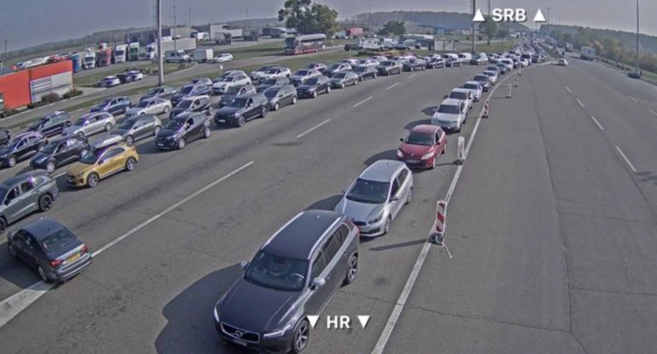 Granični prelaz Bajakovo oko 12 časova