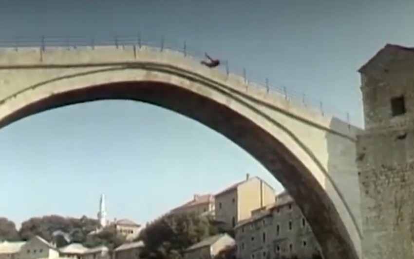 Skok sa mosta u Mostaru 