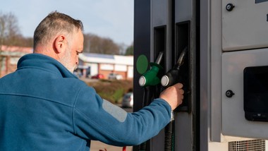 ceny paliw w górę. nad rynkiem zbierają się czarne chmury