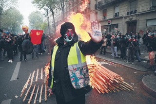 Macron pod presją. Na 10 września zapowiedziano dzień masowych blokad i sabotaży