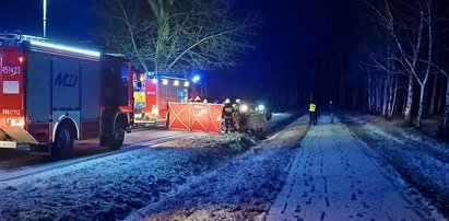 Tragedia na drodze do Jarocina. Młoda dziewczyna zginęła na miejscu