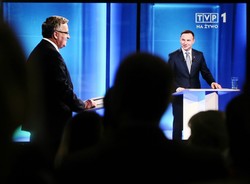 Wszystkie wyborcze podarunki kandydatów. Ile kosztują?