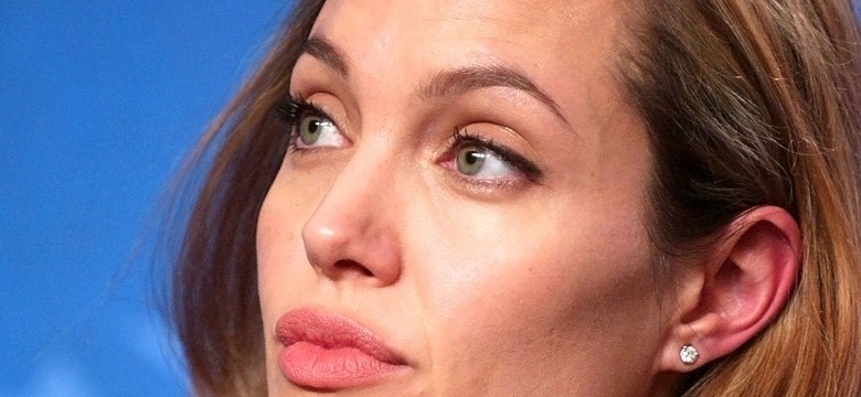 Coraz więcej "operacji Angeliny Jolie" w Polsce. Kobiety już się nie boją