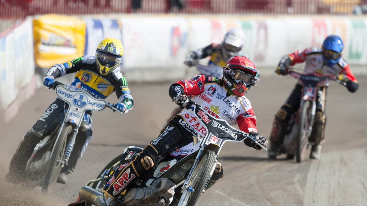 Po niezwykle emocjonującym meczu Lechma Start Gniezno pokonał lidera tabeli Unibax Toruń 46:44 w IX kolejce Enea Ekstraligi. Bardzo dobre zawody pojechał Tomasz Gollob, który wywalczył 16 punktów, jednak to nie wystarczyło do odniesienia zwycięstwa w tym spotkaniu.