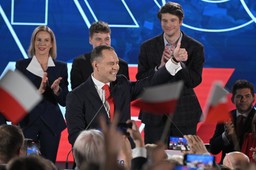 Wyprzedaż krajowych aktywów