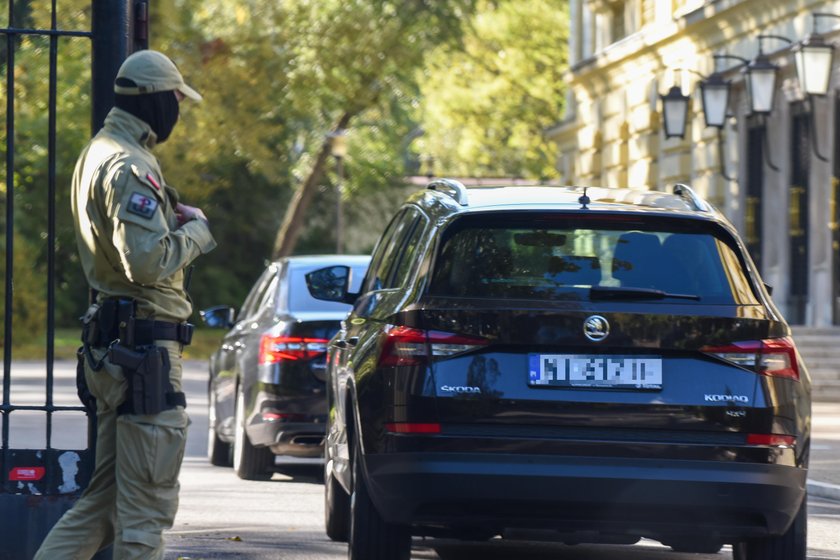 Pierwsze zdjęcia Kaczyńskiego w nowym miejscu pracy