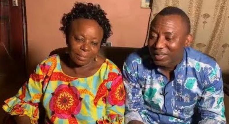 Omoyele Sowore and his mother, Mrs, Esther Kehinde Sowore.  (WuzupNigeria)