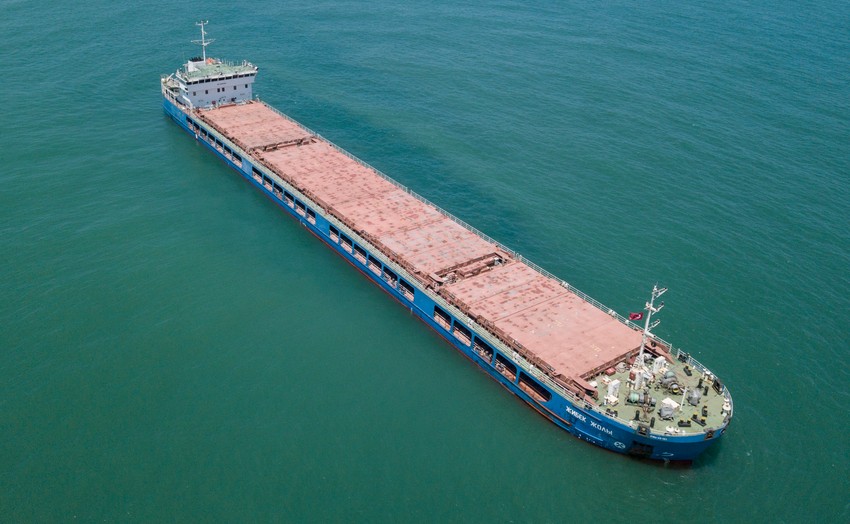 Brod "Žibek Žoli" usidren kod turske luke Karasu