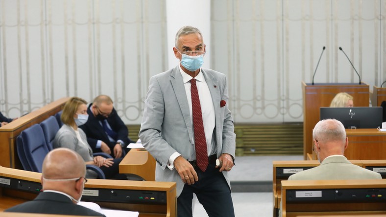 Senat. Piątka dla zwierząt: PiS składa poprawki