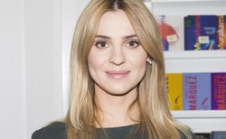 Kasia Tusk jest w ciąży? Tabloid pokazał zdjęcia blogerki z zaokrąglonym brzuchem