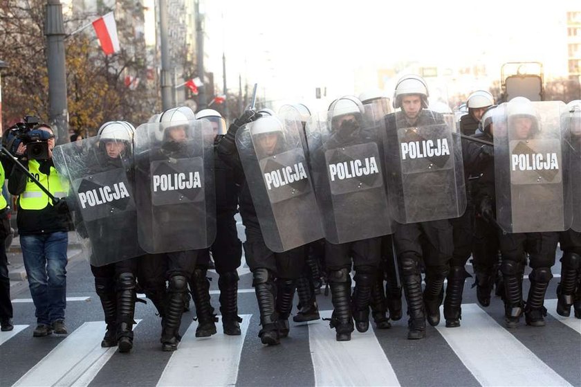 policja, zadyma, demonstracja, dzień niepodległości