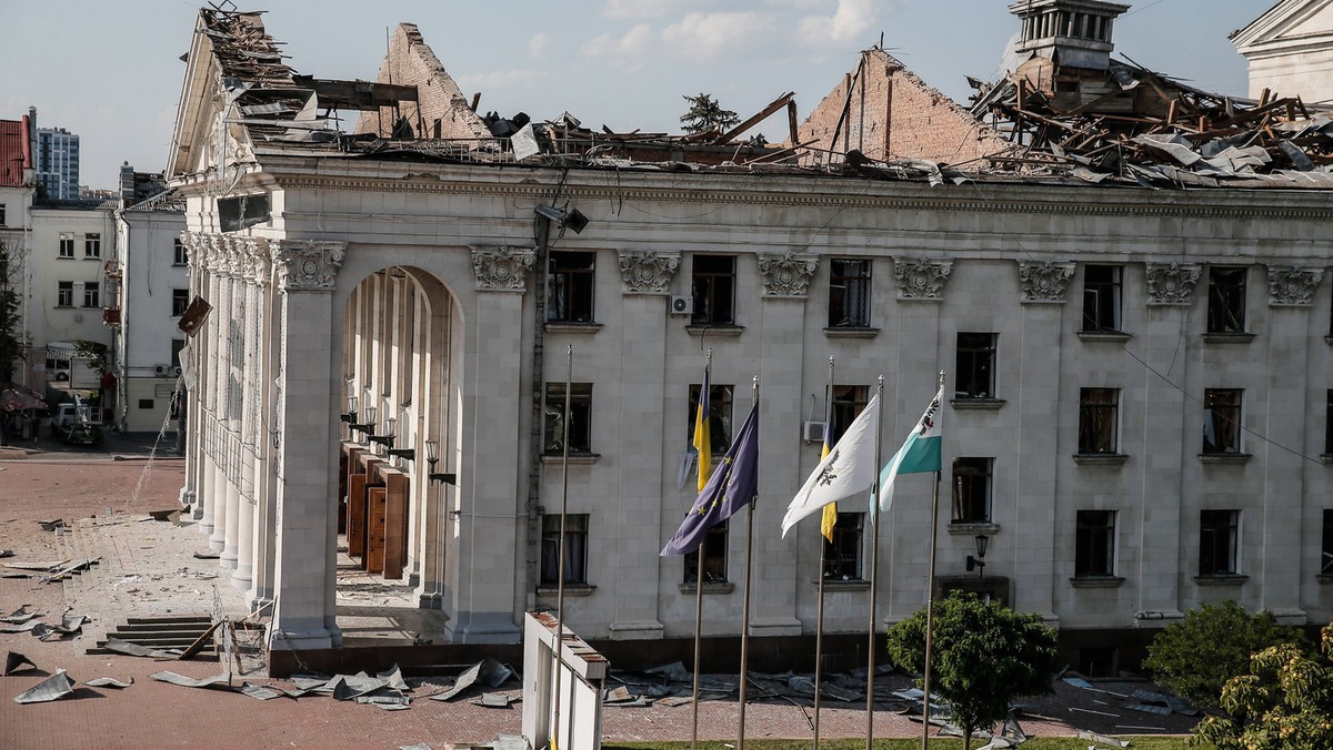 Zniszczony teatr w Czernihowie