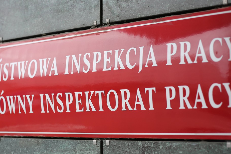 W pierwszej połowie 2019 r. inspektorzy PIP stwierdzili nieprawidłowości w prawie 15 proc. skontrolowanych firm