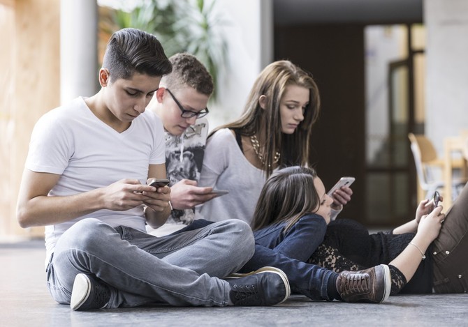 Mladići se bolje nose sa posledicama digitalnog nasilja od devojaka