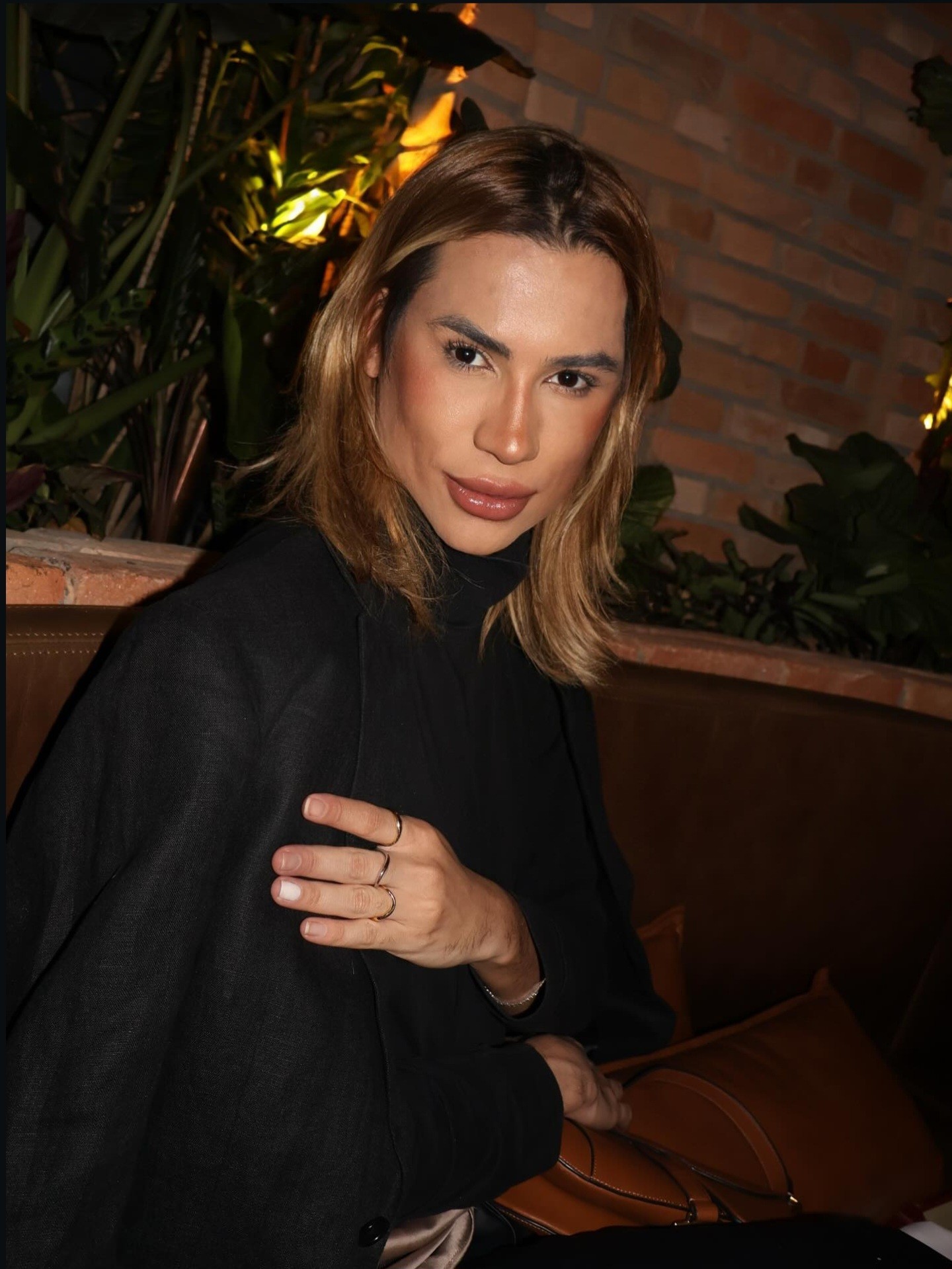Instagramový influencer a módny stylista Adair Mendes Dutra Junior.