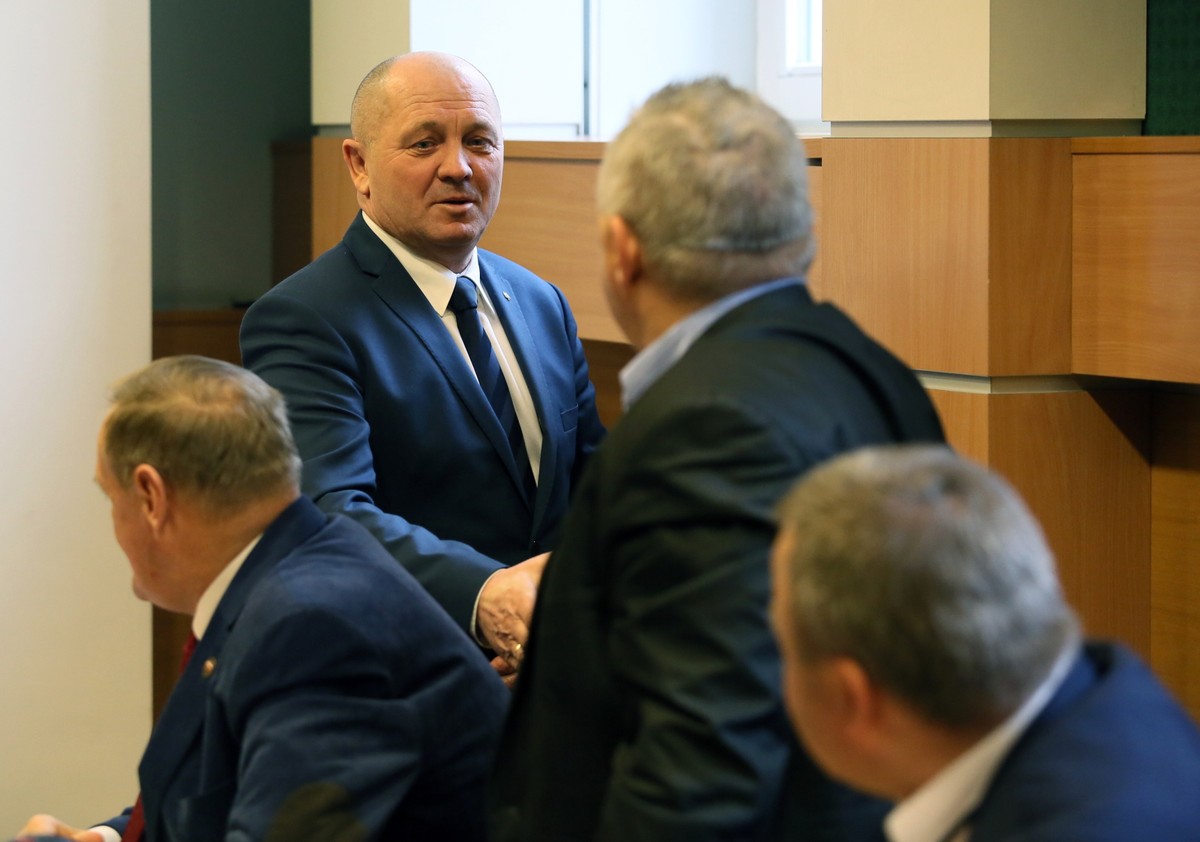 Po pół godzinie spotkania przedstawiciel rolników opuścił salę