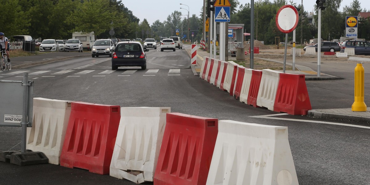 Wojewoda blokuje Rosoła.