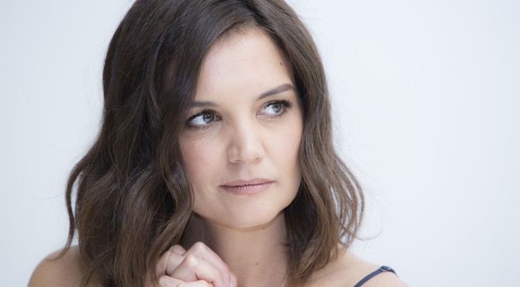 Mi történt vele? Katie Holmes úgy néz ki mint egy nagyi