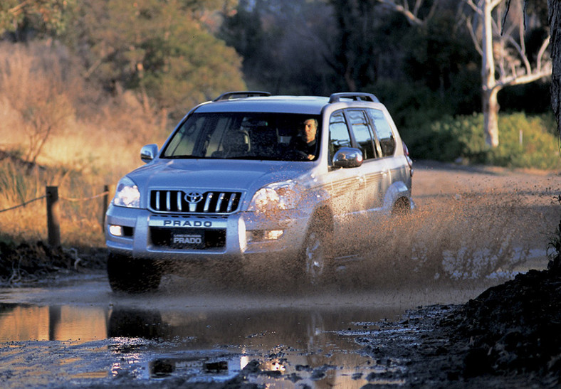 Czy Toyota Land Cruiser 120 ma same zalety?