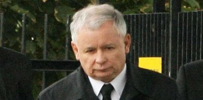 Kaczyński wybuczany przez rodziny Ofiar!