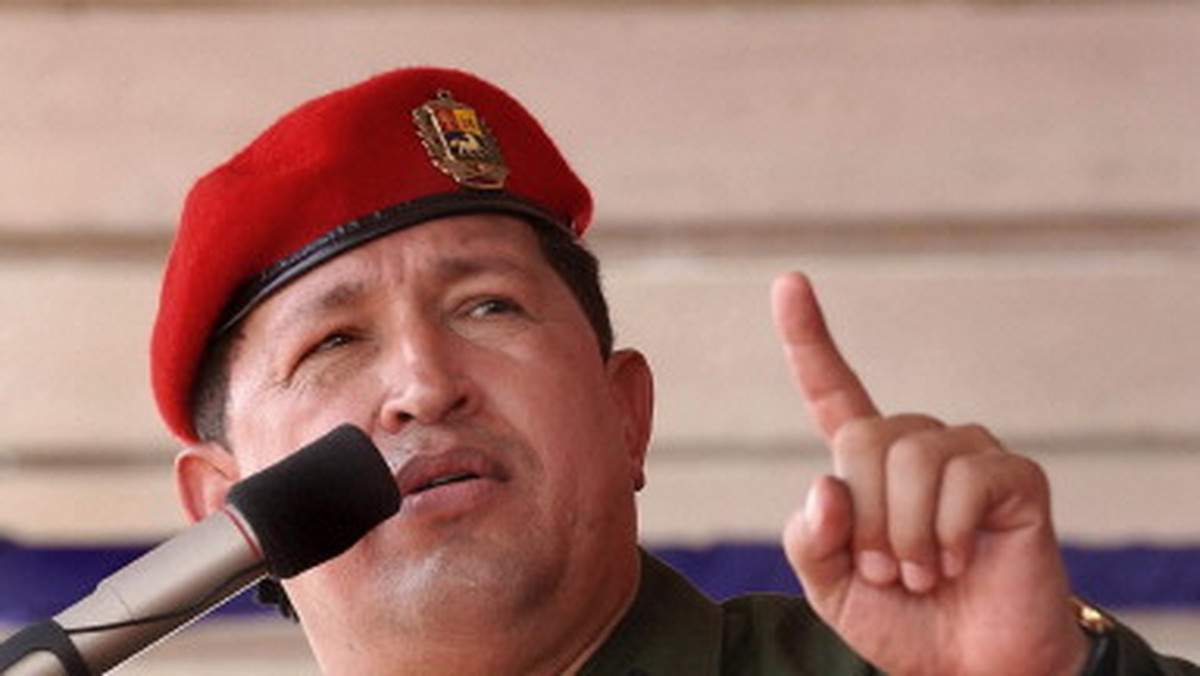 Prezydent Wenezueli, Hugo Chavez, podczas spotkania z syryjskim prezydentem Baszar al-Assadem skrytykował Izrael i USA. Mówiąc o Izraelu, okreslił to państwo mianem "mordercy na usługach USA", dodając, że "nadejdzie dzień, w którym Izrael zostanie umieszczony na swoim miejscu" - podaje reuters.com.