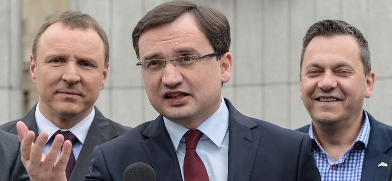 Gigantyczne odprawy w PGE. Ziobro: To okradanie Polaków