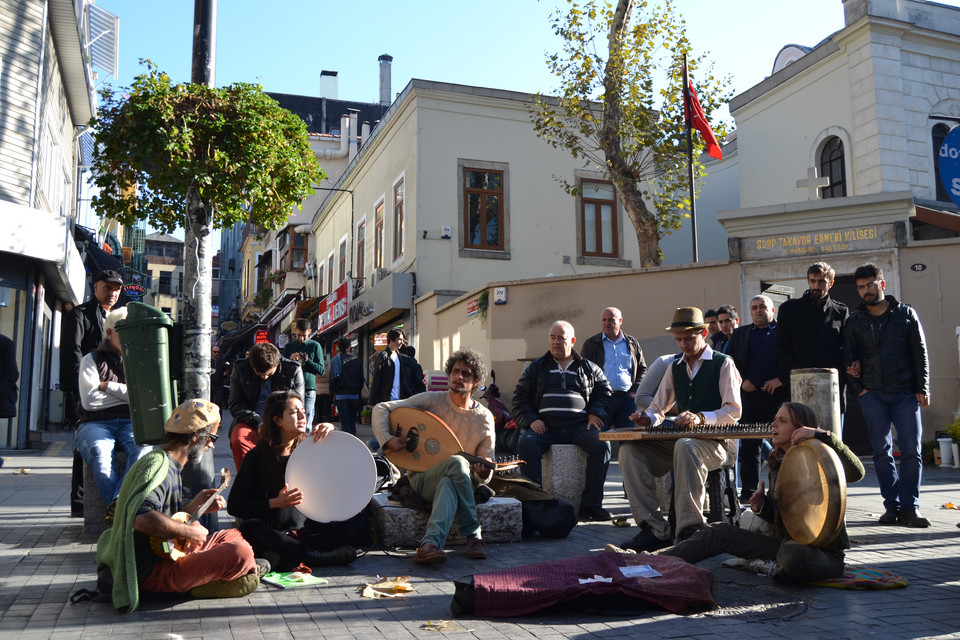 Muzycy w stambulskiej dzielnicy Kadıköy