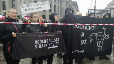 Kolejne trzy nauczycielki uniewinnione ws. udziału w czarnym proteście