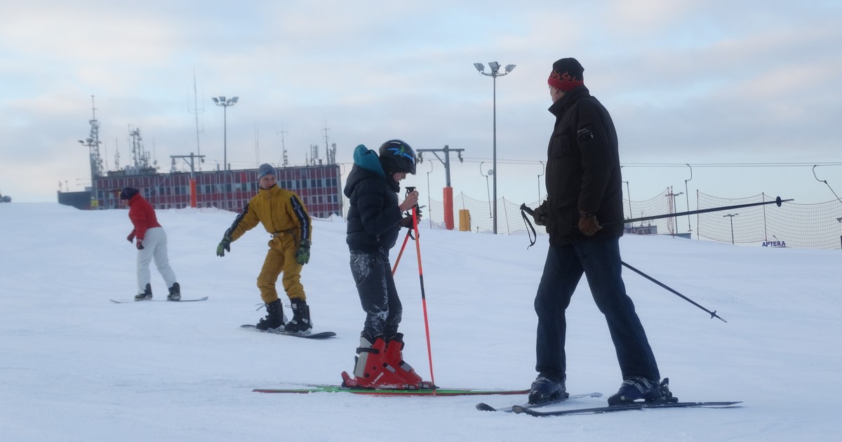 Zimowy wypoczynek bez rujnowania domowego budżetu. Tu Polacy zapłacą najmniej za ferie